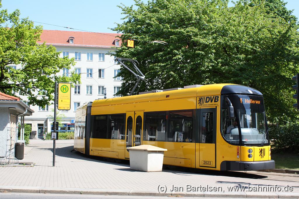 IMG_1962.jpg - Wagen 2623 vom Typ "NGT D8DD" am 02. Mai 2009 am Endpunkt Sdvorstadt.